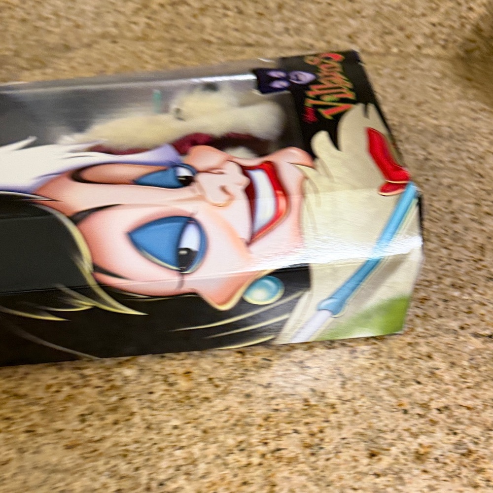 Disney Villains Cruella De Vil 1999 theme park exclusive new in box - Picture 5 of 8